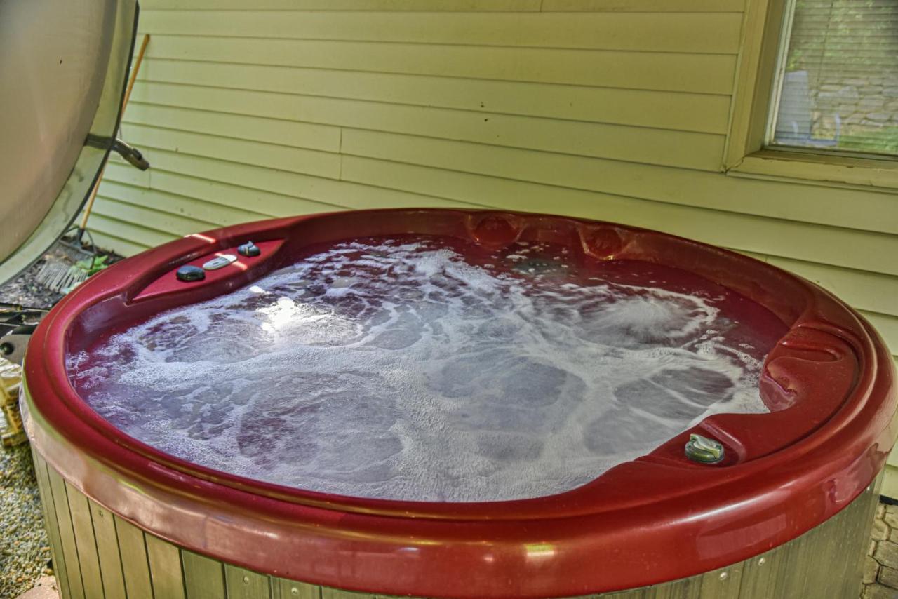 South Asheville Home With Hot Tub Just 11 Miles To Downtown Exterior foto