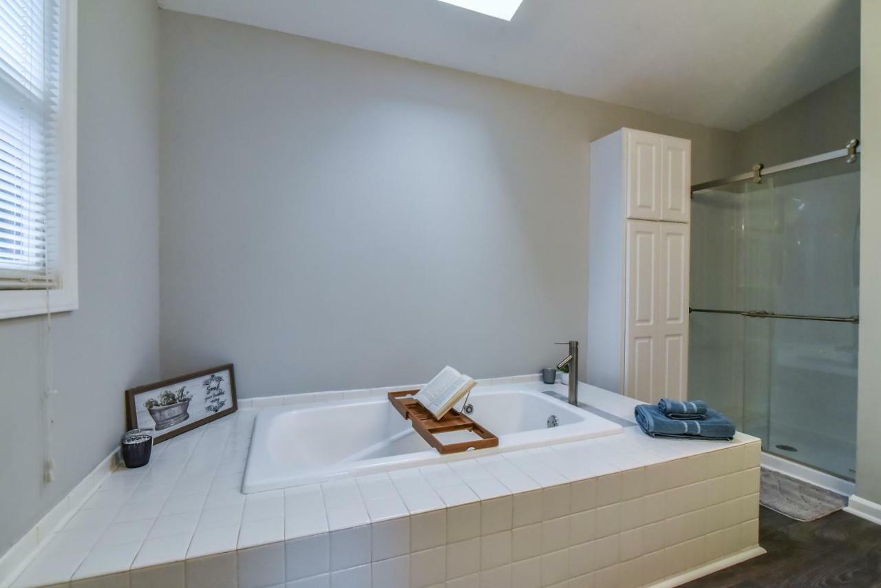 South Asheville Home With Hot Tub Just 11 Miles To Downtown Exterior foto